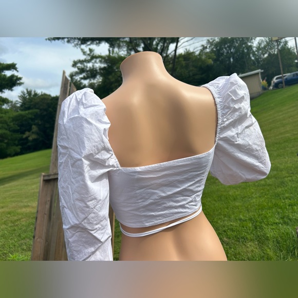 White Halter Top with string tie front - small - Picture 5 of 6